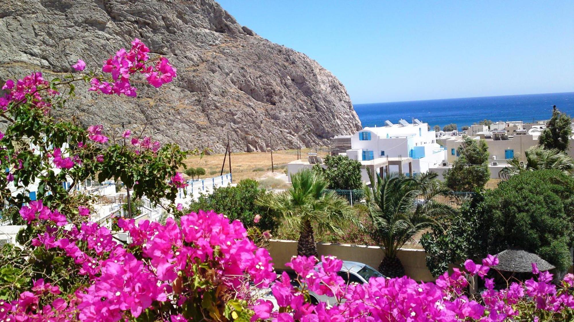 Theartemis Perissa Hotel Exterior photo