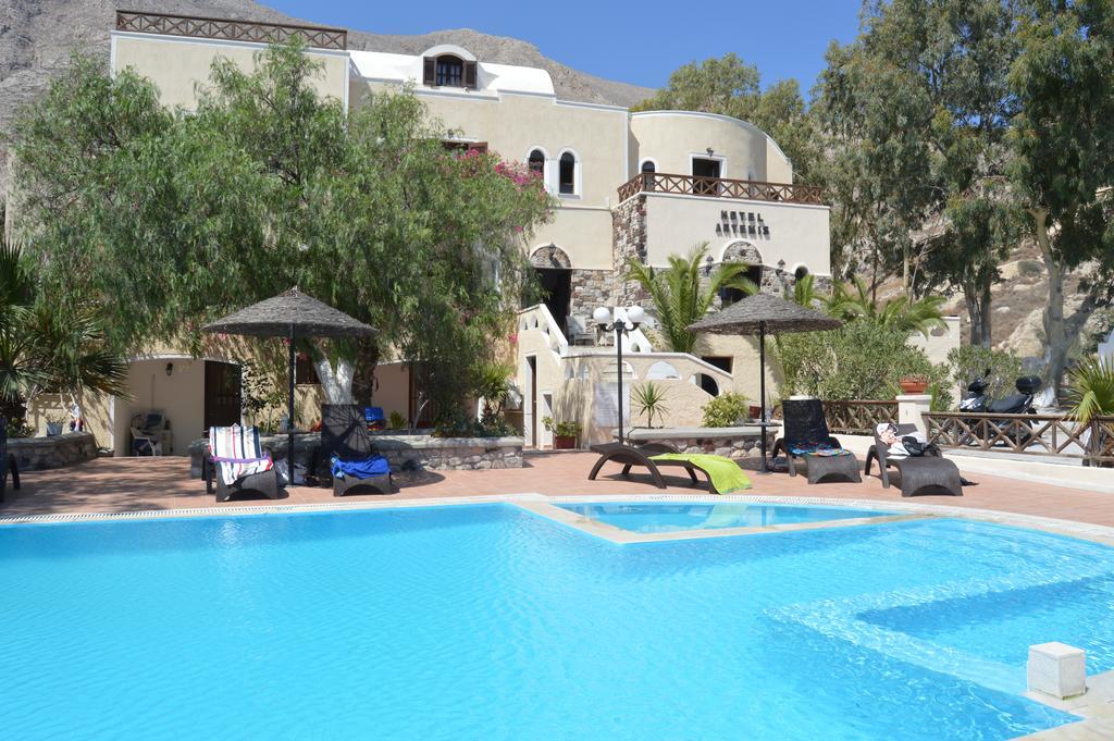 Theartemis Perissa Hotel Exterior photo